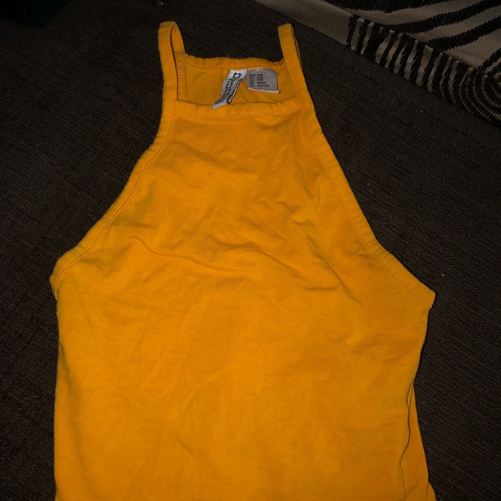 Orange crop top !
